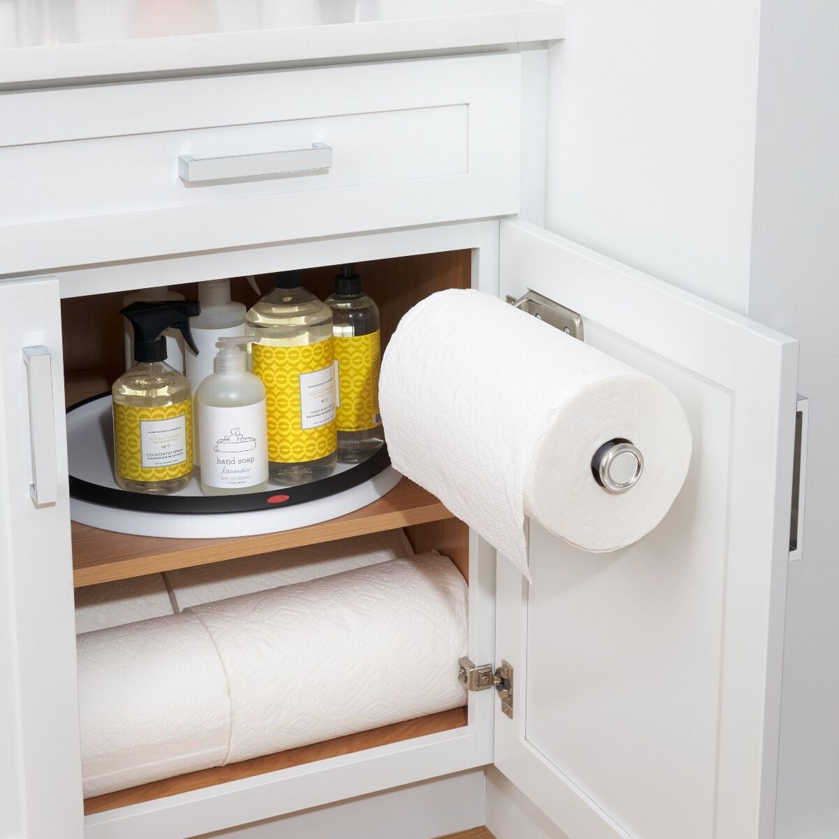 steady-mounted-paper-towel-holder-r3 gg_13245200_9c.jpg