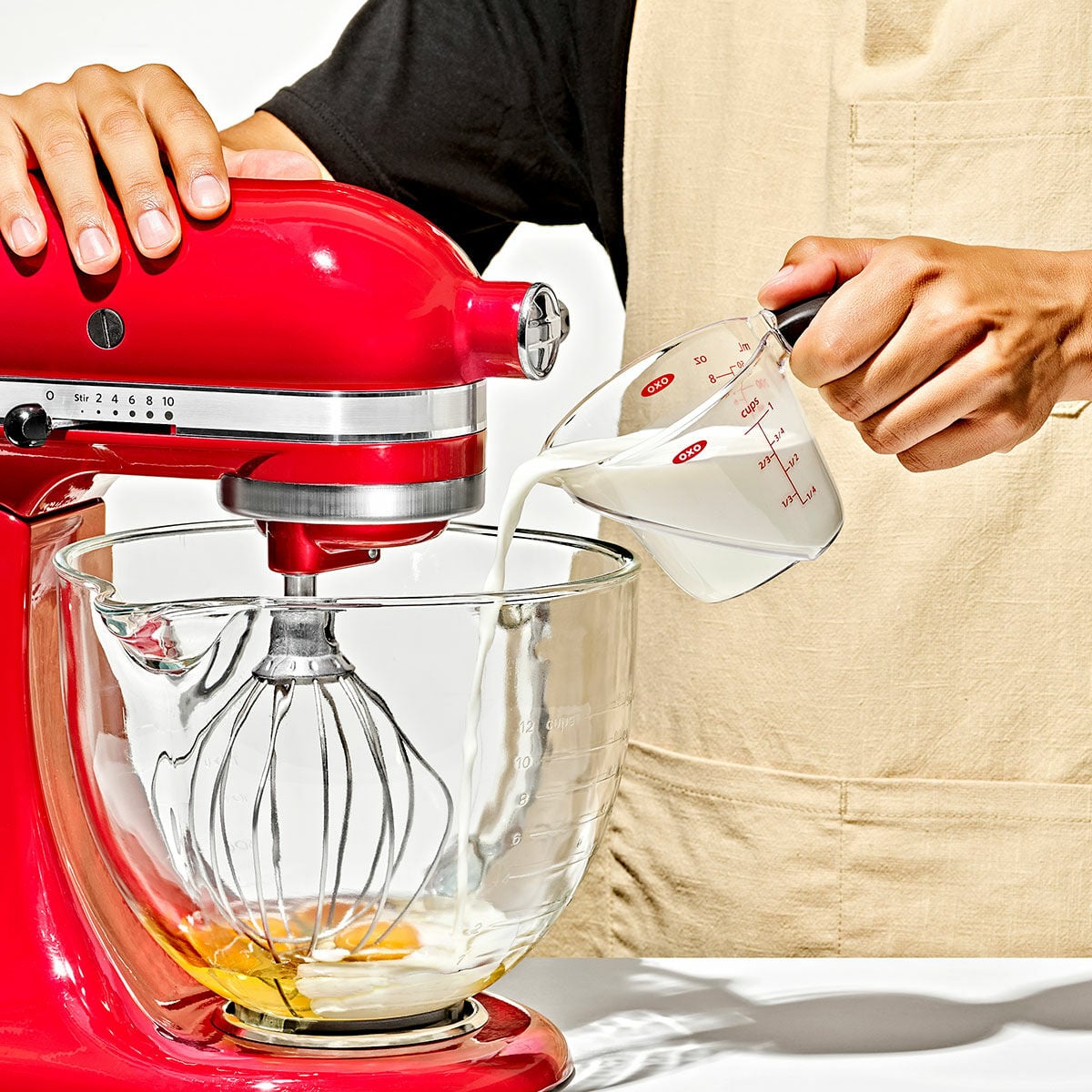 1-cup-angled-measuring-cup-m7 gg_70881v6_1cupangledmeasuringcup_02.jpg