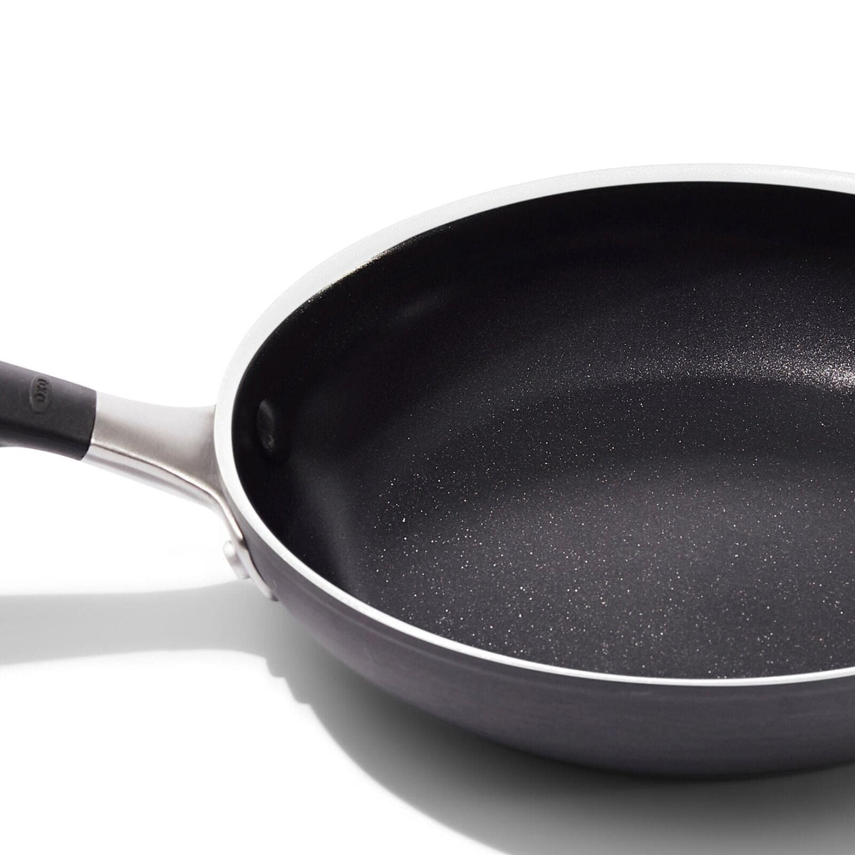non-stick-pro-every-day-8-inch-frypan-r2 oxo_cc010468-001_nonstick-everyday-8in-fry-pan_pdp_06.jpg