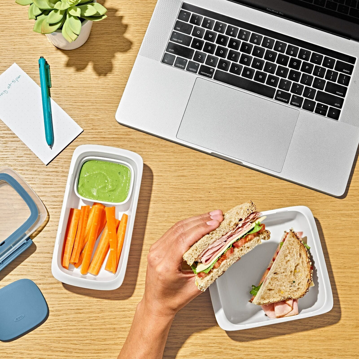 prep-and-go-snack-and-dip-container-1-6-cups-0-4-l-a8 oxo_prep-go-snack-slim-container_pdp_05_2_.jpeg