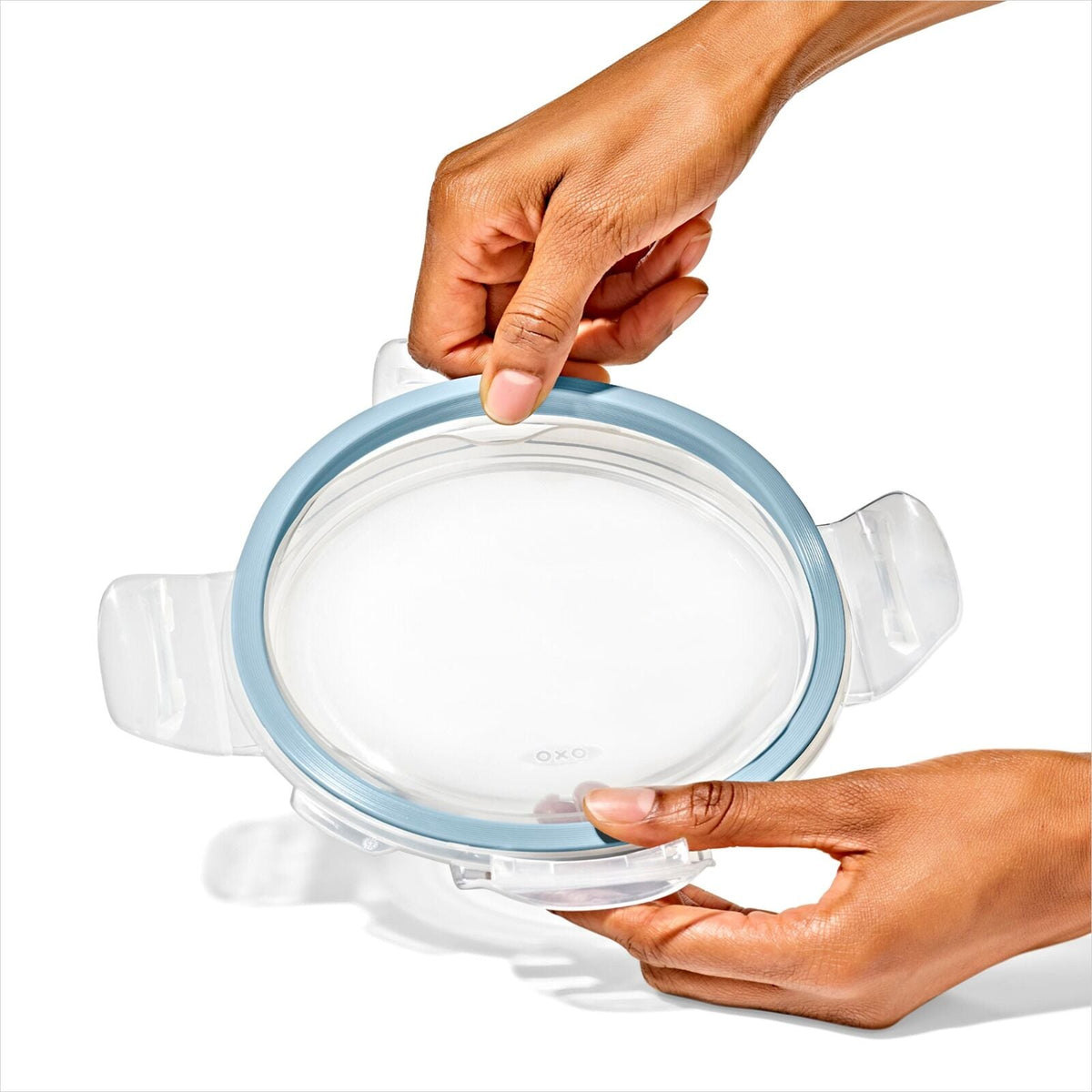 12-piece-smart-seal-glass-container-set-arctic-blue-f4 oxo_smartseal_round-glass-arctic_pdp_05_1.jpeg