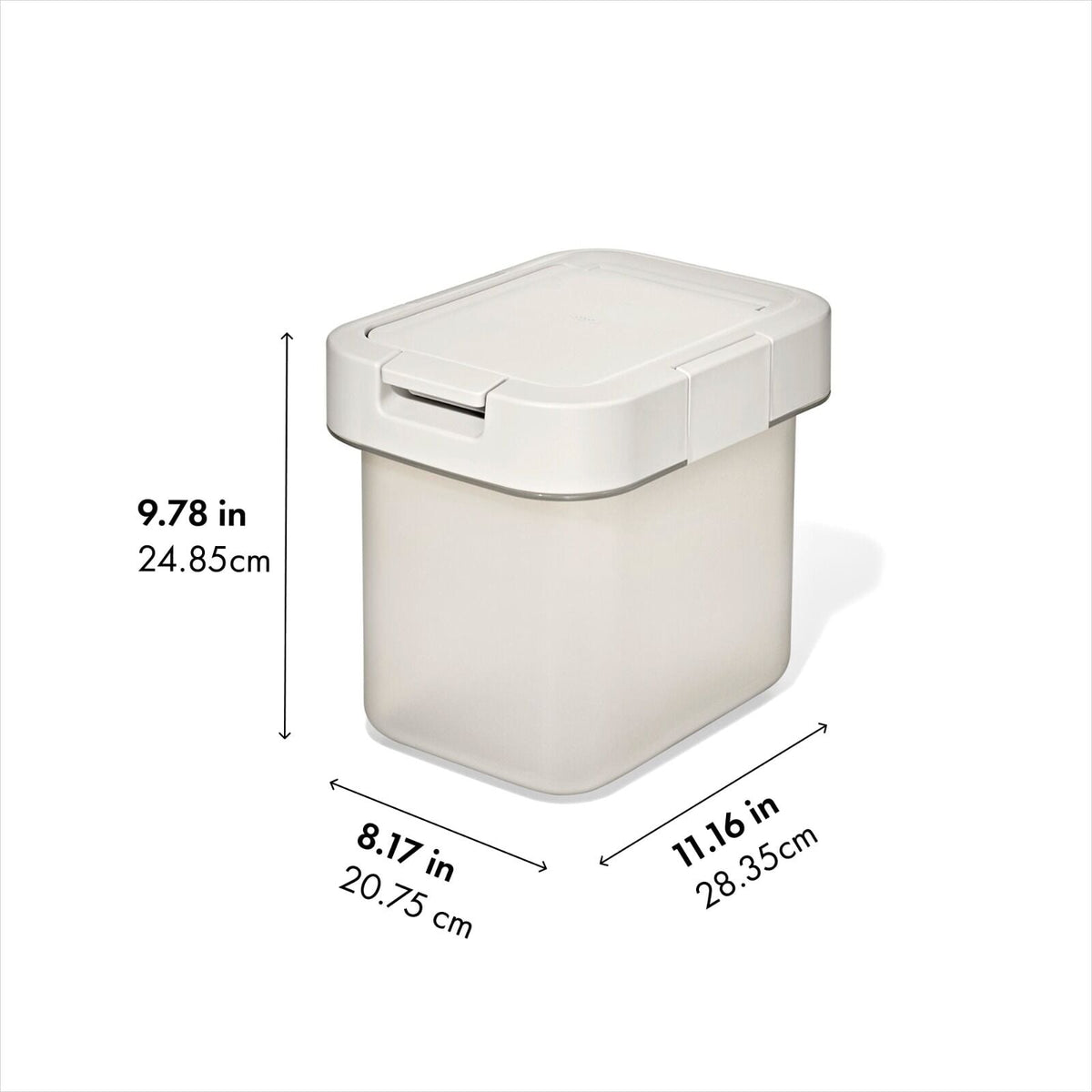 oxo-pet-airtight-food-container-with-scoop-small-k2 pet_7301700_airtight-food-container-small_apdp_01_dim.jpg