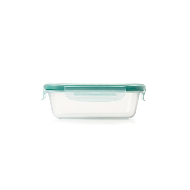 oxo-good-grips-3-cup-smart-seal-plastic-container-d2 11175300snap3cup1.jpg