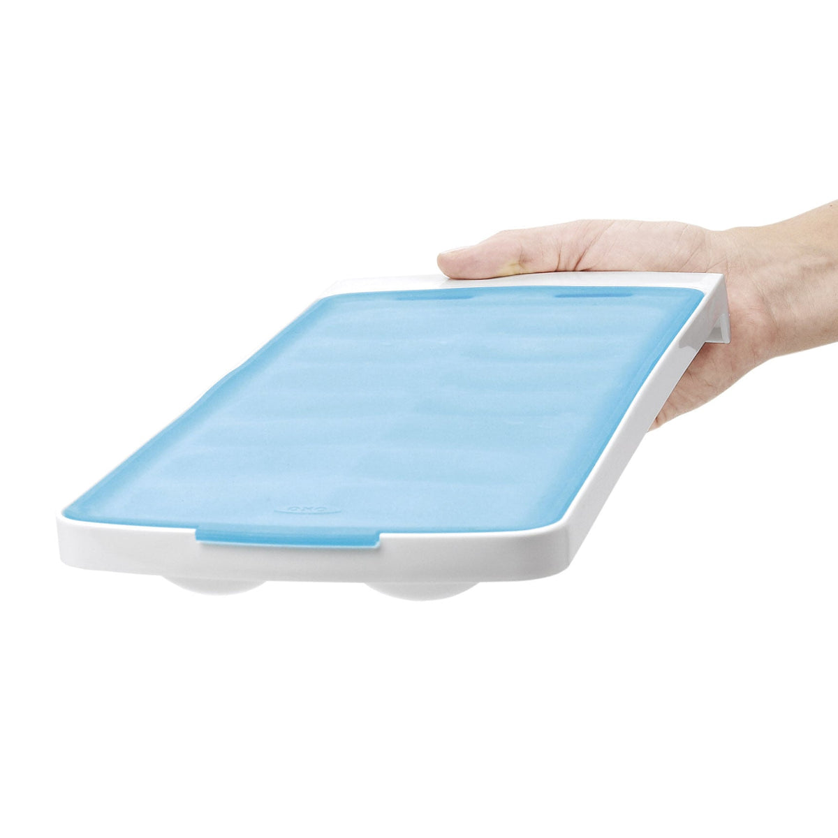 no-spill-ice-cube-tray-d8 1132080_3_no-spill_ice_cube_tray.jpg
