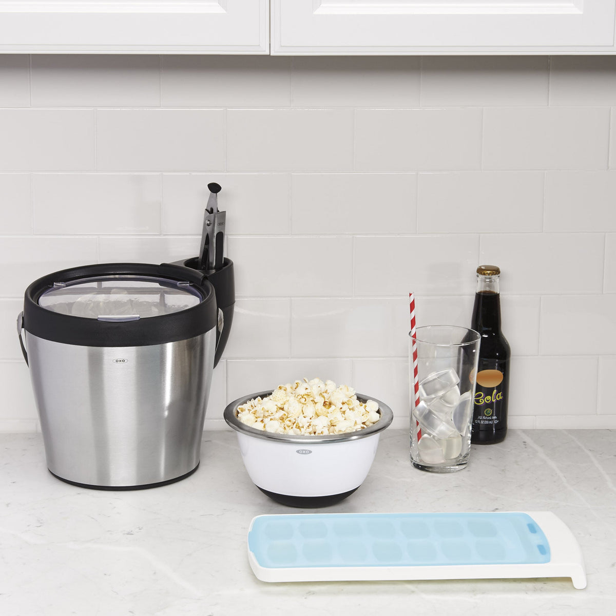 no-spill-ice-cube-tray-d8 1132080_6_no-spill_ice_cube_tray.jpg