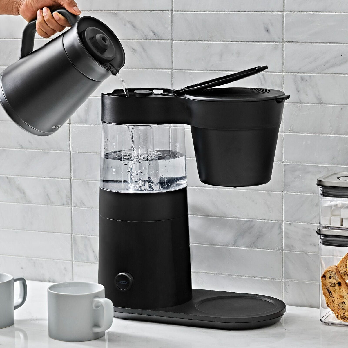 9-cup-coffee-maker-matte-black-c2 brew_8725000_9-cup-coffee-maker-black_pdp_04.jpeg