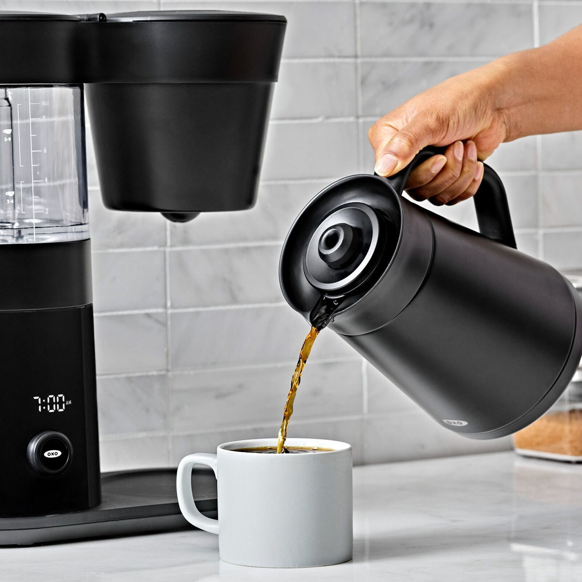 9-cup-coffee-maker-matte-black-c2 brew_9-cup-coffee-maker-black_pdp_07.jpeg