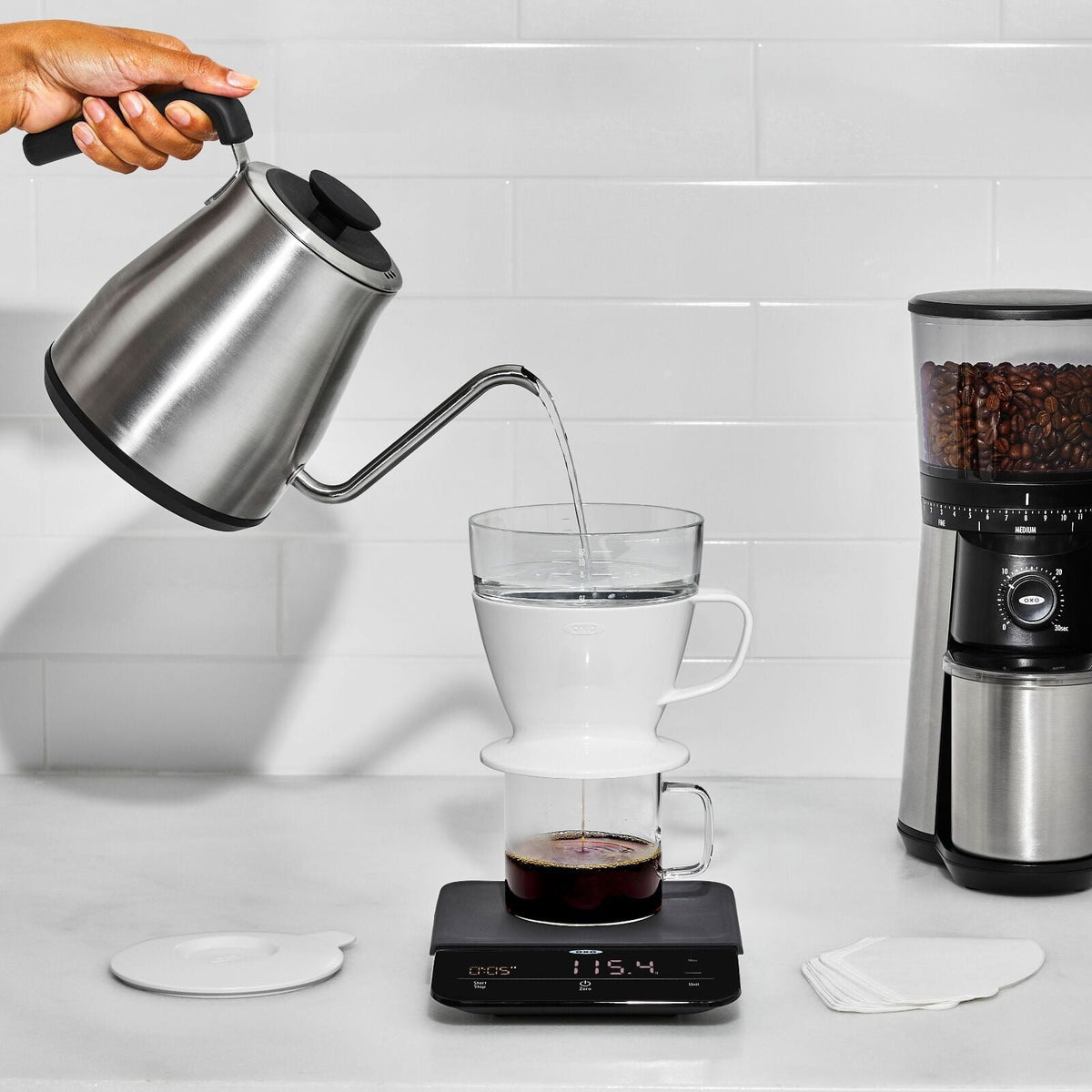 adjustable-temperature-pour-over-kettle-d5 brew_adjustabletemperaturekettle_8717100v2_07_1_.jpg