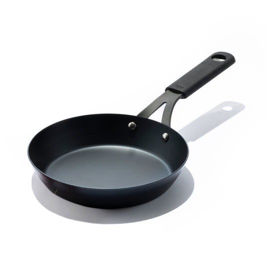 carbon-steel-obsidian-series-8-inch-frypan-with-silicone-sleeve-z4 cc005099-001-1.jpg