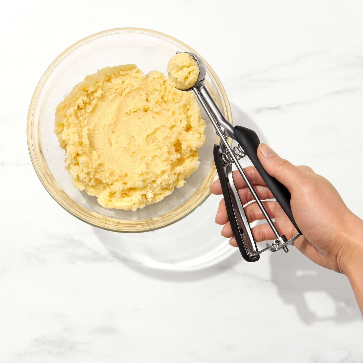 small-cookie-scoop-a6 gg_1044083_4_1_.jpg
