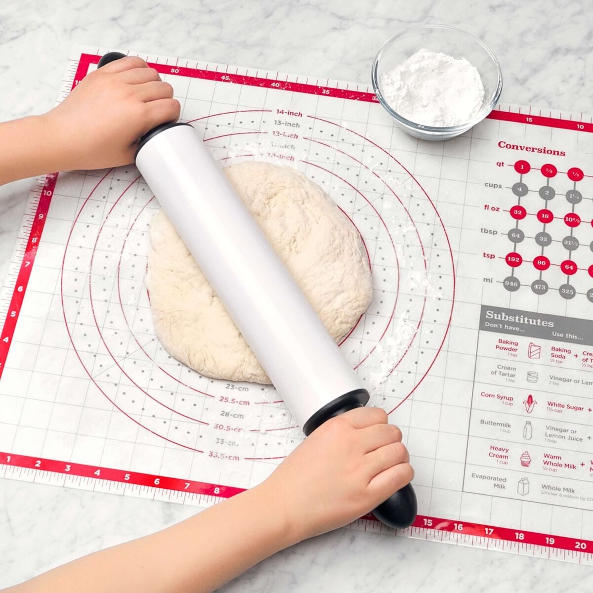 oxo-silicone-pastry-mat-b1 gg_11211300_4b_1_.jpg
