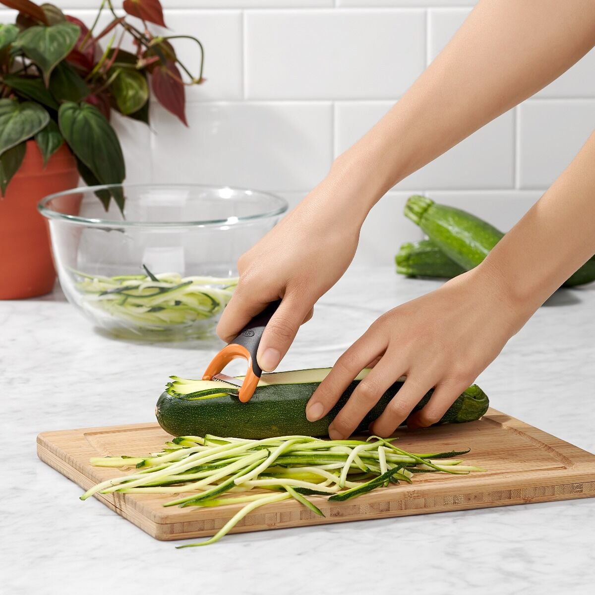 3-piece-prep-peeler-set-assorted-blades-r1 gg_11244100_4c_3.jpg