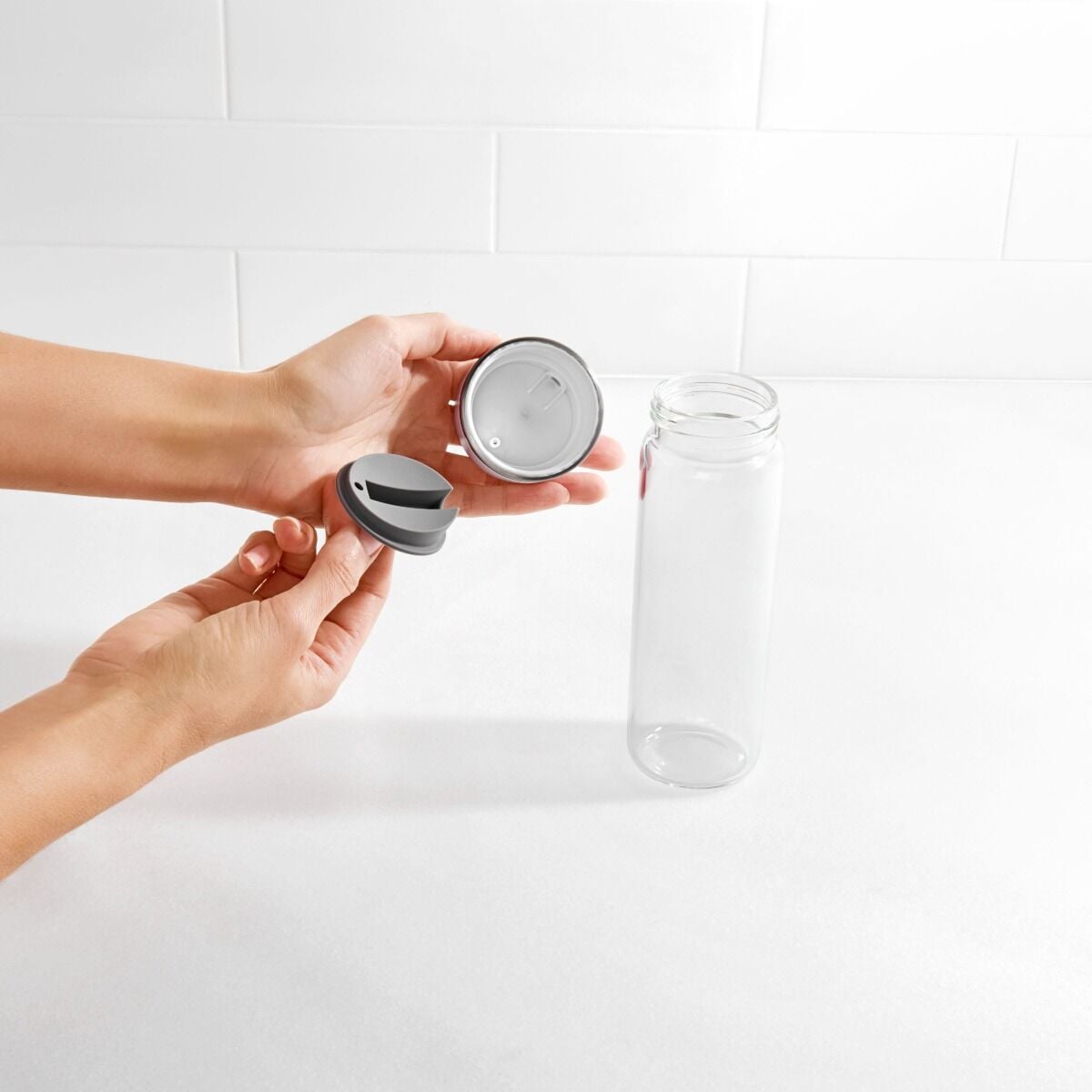 precision-pour-glass-dispenser-12-oz-i9 gg_11247900_4b.jpg