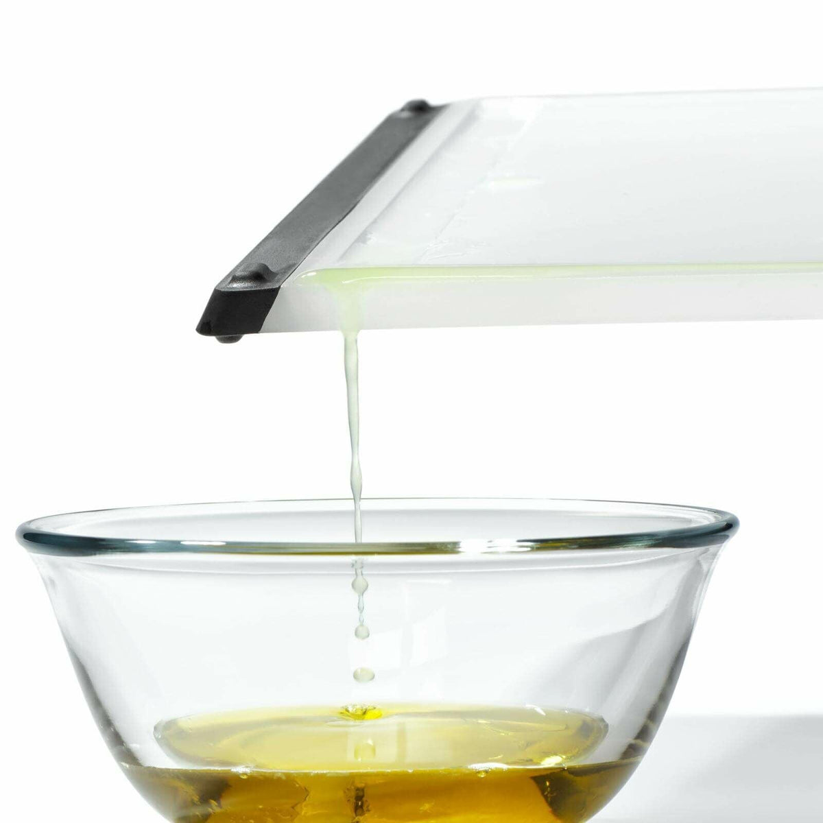 carving-and-cutting-board-y4 gg_11272900_7a_1.jpg