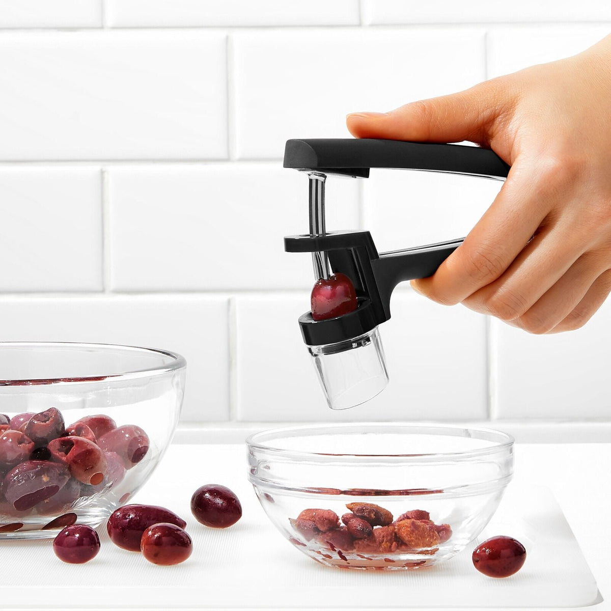 cherry-and-olive-pitter-black-z8 gg_11316300_8a.jpg