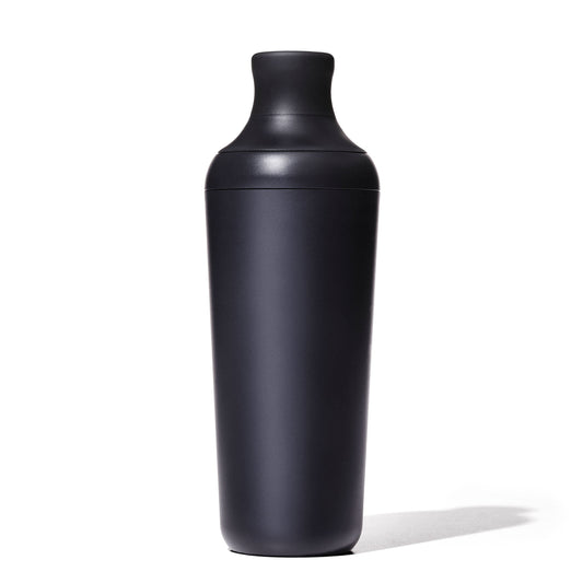 oxo-good-grips-plastic-cocktail-shaker-20-oz-590-ml-capacity-q8 gg_11327200_012221_06_rgb.jpg