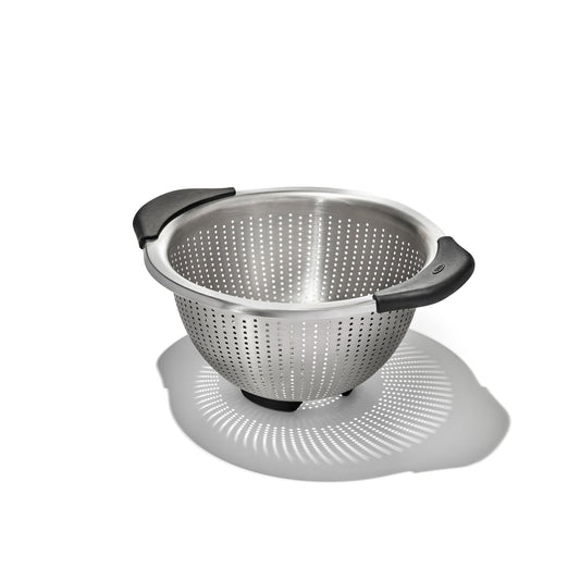 stainless-steel-3-qt-2-8l-colander-g0 gg_11330800_stainlesssteelcolander3qt_02_rgb.jpg