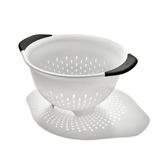 plastic-colander-c4 gg_11331000_plasticcolander3qt_apdp_00_main.jpg