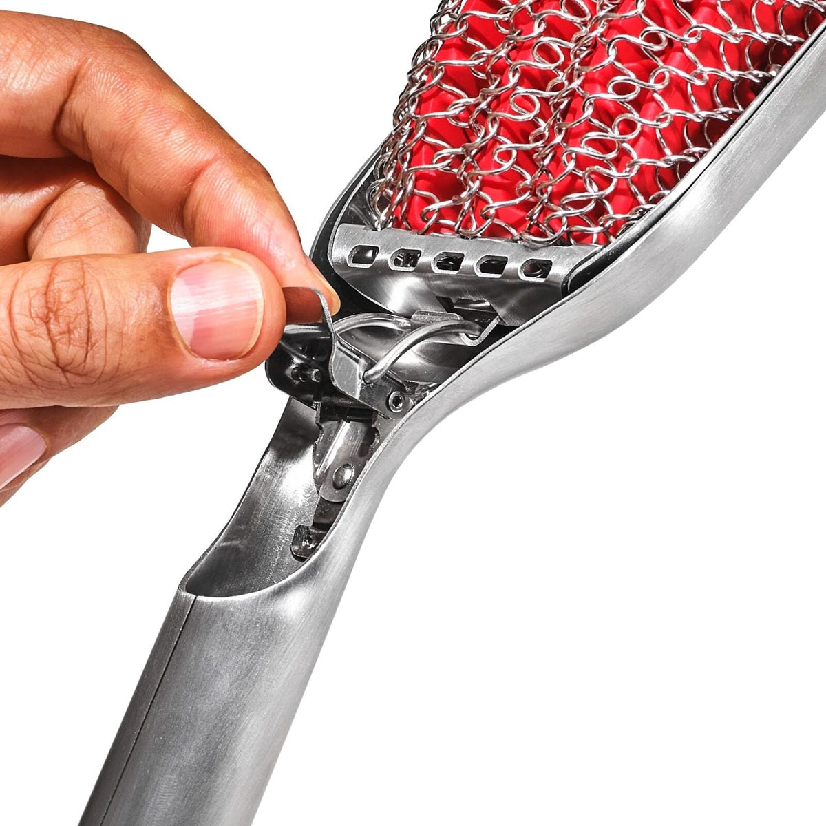 coiled-grill-brush-with-replaceable-head-l2 gg_11356300_coiledgrillbrush_pdp_02.jpg
