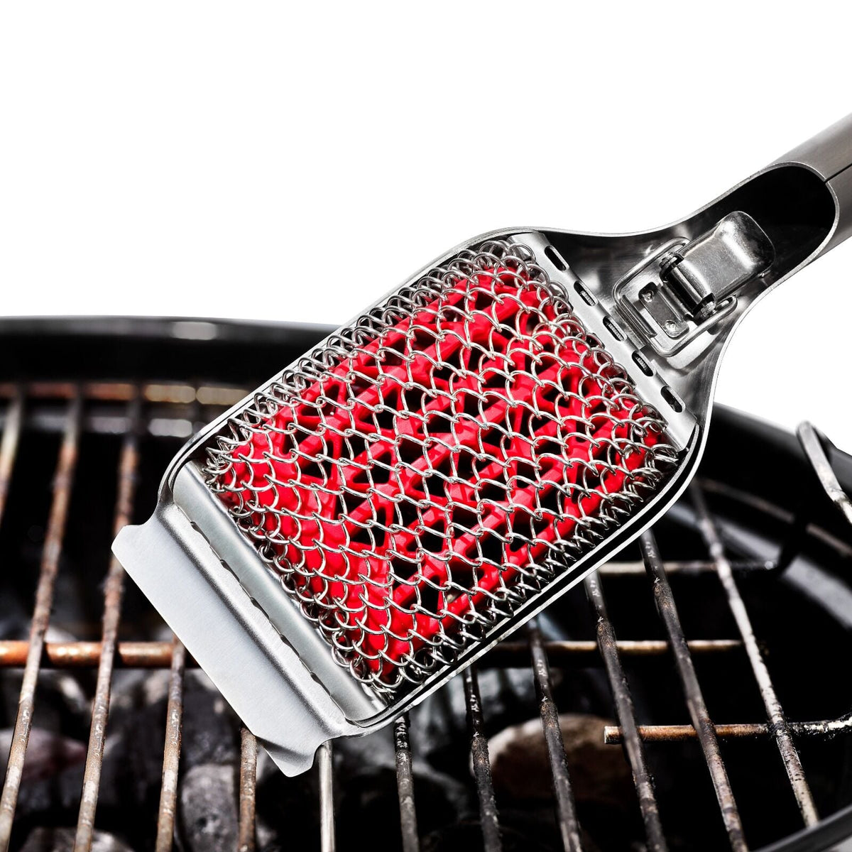 coiled-grill-brush-with-replaceable-head-l2 gg_11356300_coiledgrillbrush_pdp_04.jpg