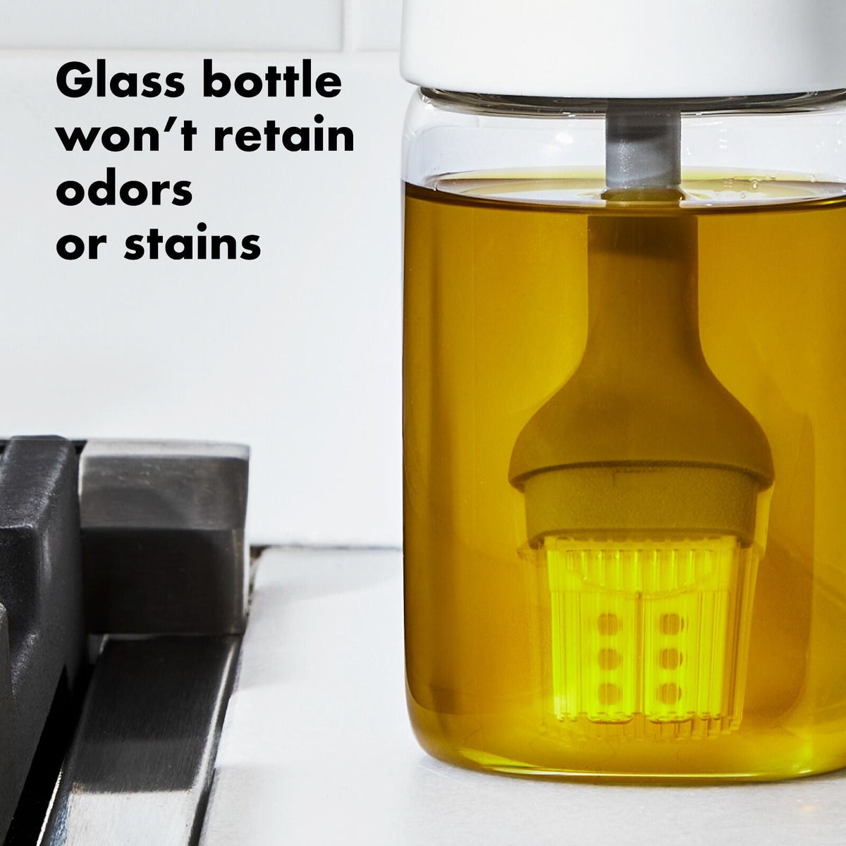 glass-oil-bottle-and-silicone-brush-set-f0 gg_11380400_glassoilbottleandbrush_apdp_03.jpg