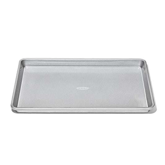 non-stick-pro-clear-coated-half-sheet-pan-n0 gg_11435300_half-sheet-pan_apdp_00_main.jpeg