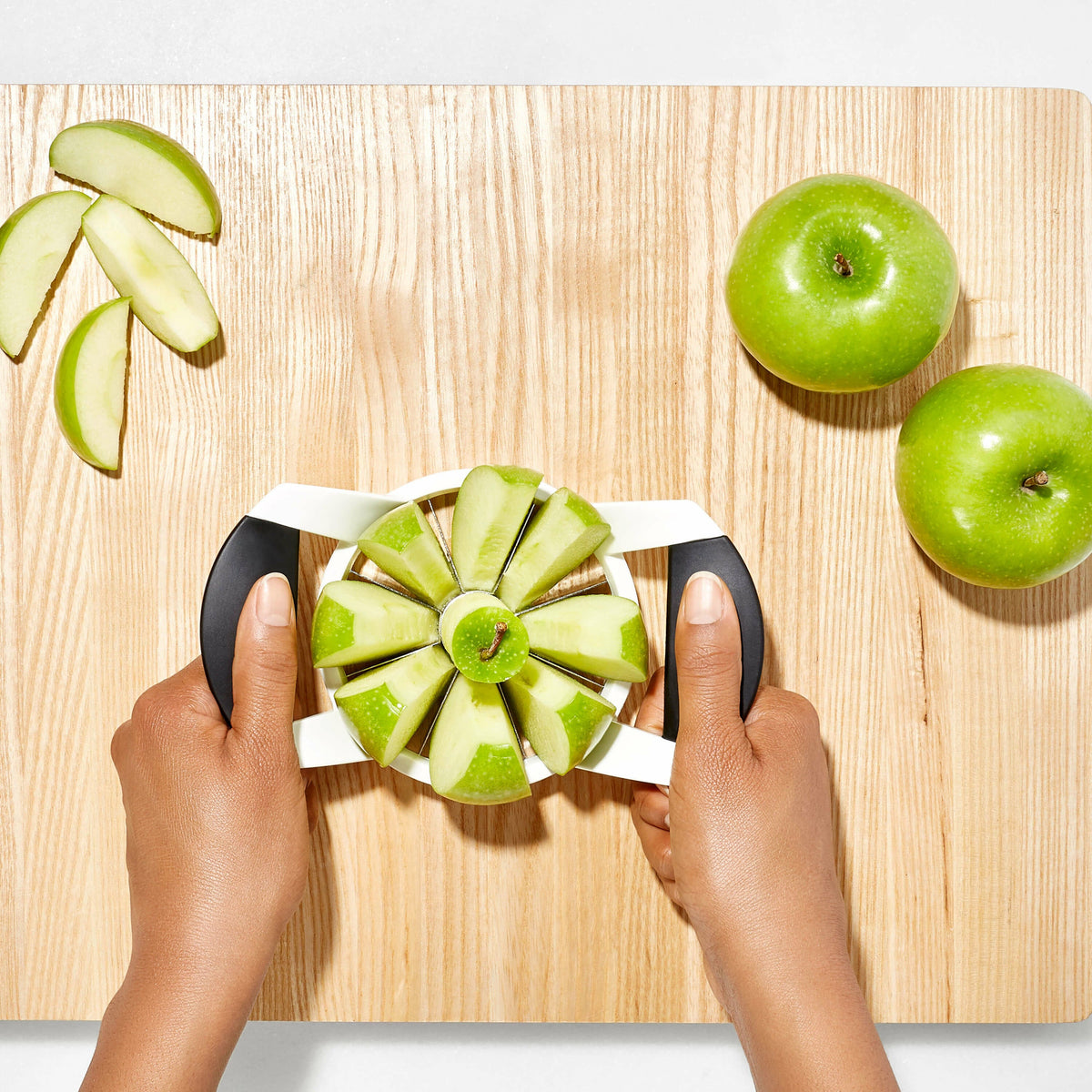 apple-divider-r2 gg_32681_4b_1_.jpg