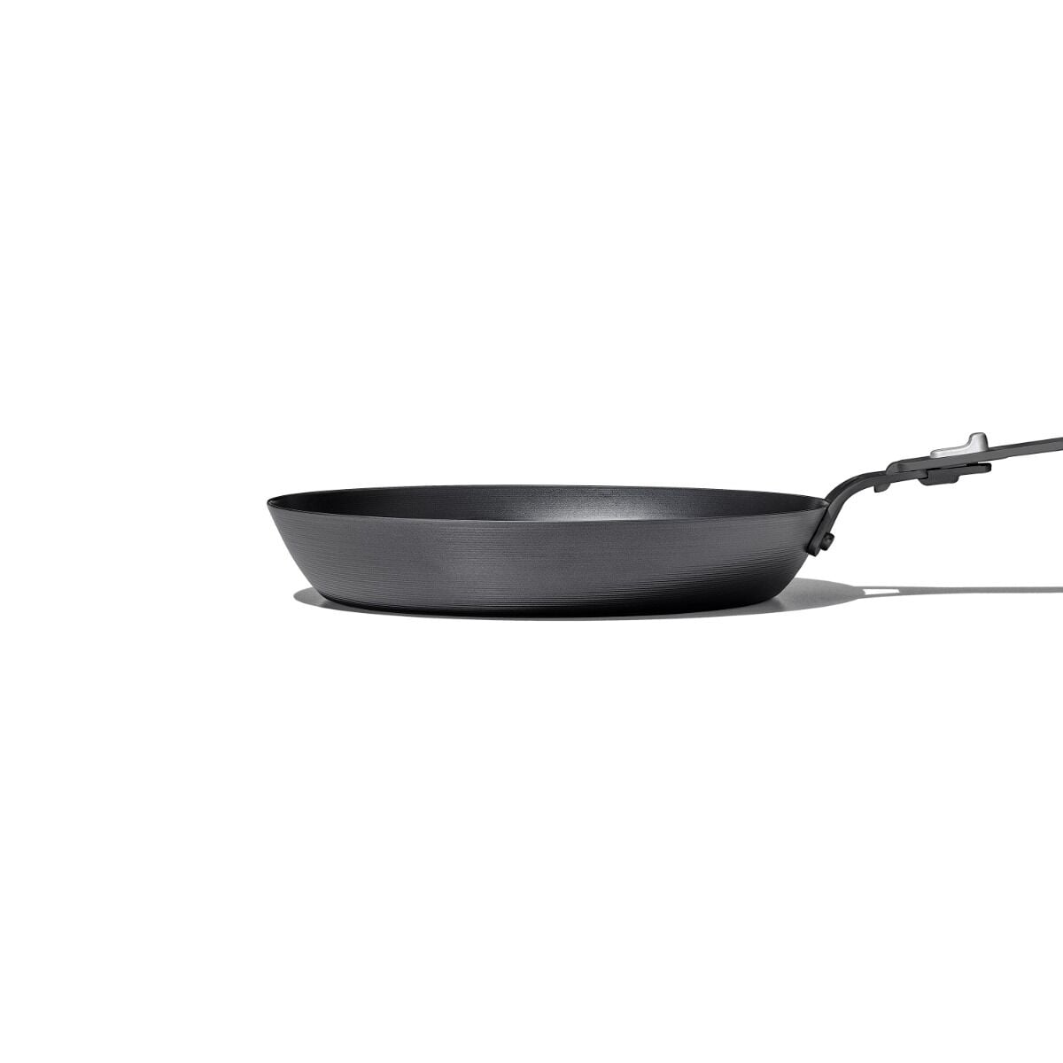 carbon-steel-with-removable-handle-10in-pan-w5 od__2059640001__10incarbonsteelpan_70_rgb.jpg