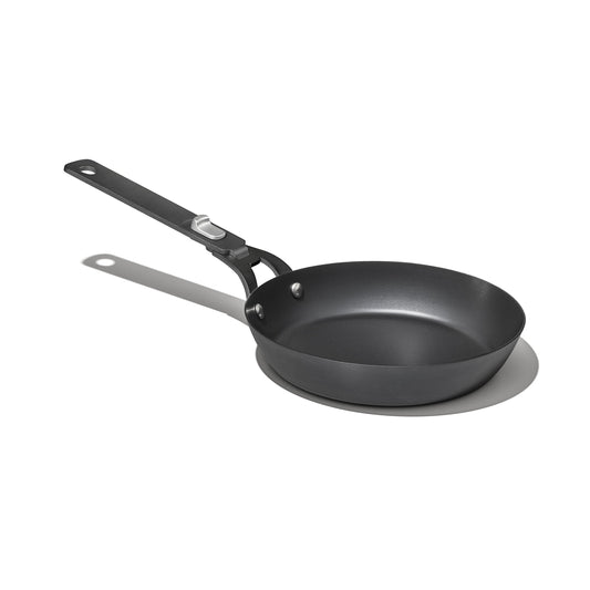 carbon-steel-with-removable-handle-8in-pan-f8 od__2059660001__8incarbonsteelpan_78_rgb.jpg