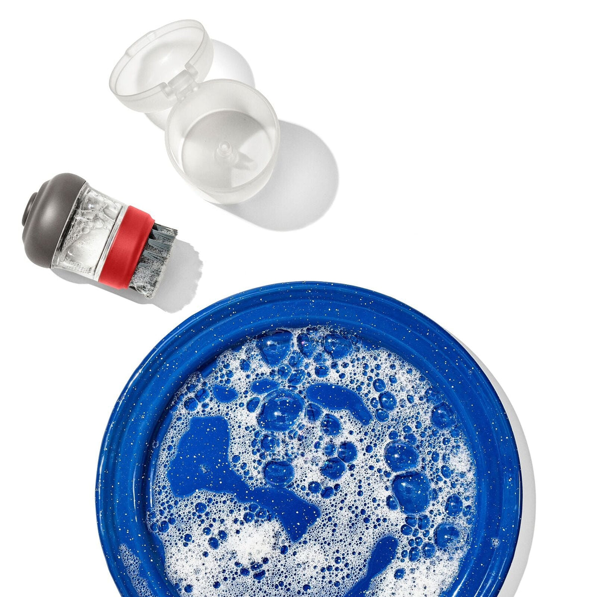 outdoor-soap-dispensing-dish-brush-with-storage-case-d1 odr_9209700_soapdispensingbrush_11.jpg