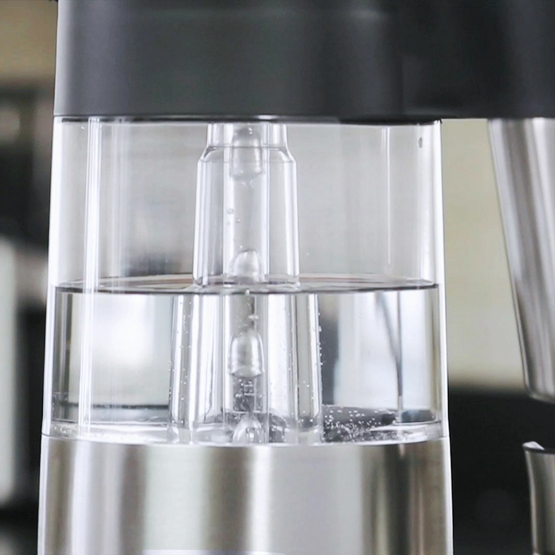9-cup-coffee-maker-l7 on_8710100_water-tank_1.jpg