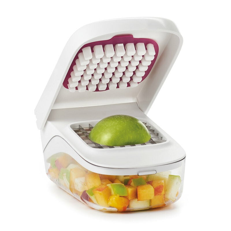 vegetable-chopper-with-easy-pour-opening-y0 onion_7.jpg