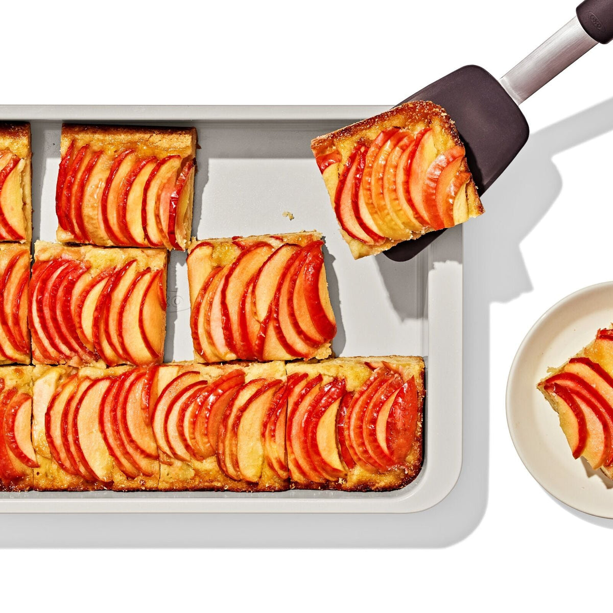 non-stick-pro-ceramic-coated-metal-bakeware-9-x-13-cake-pan-t4 oxo_9x13-cake-pan_pdp_03_1.jpg