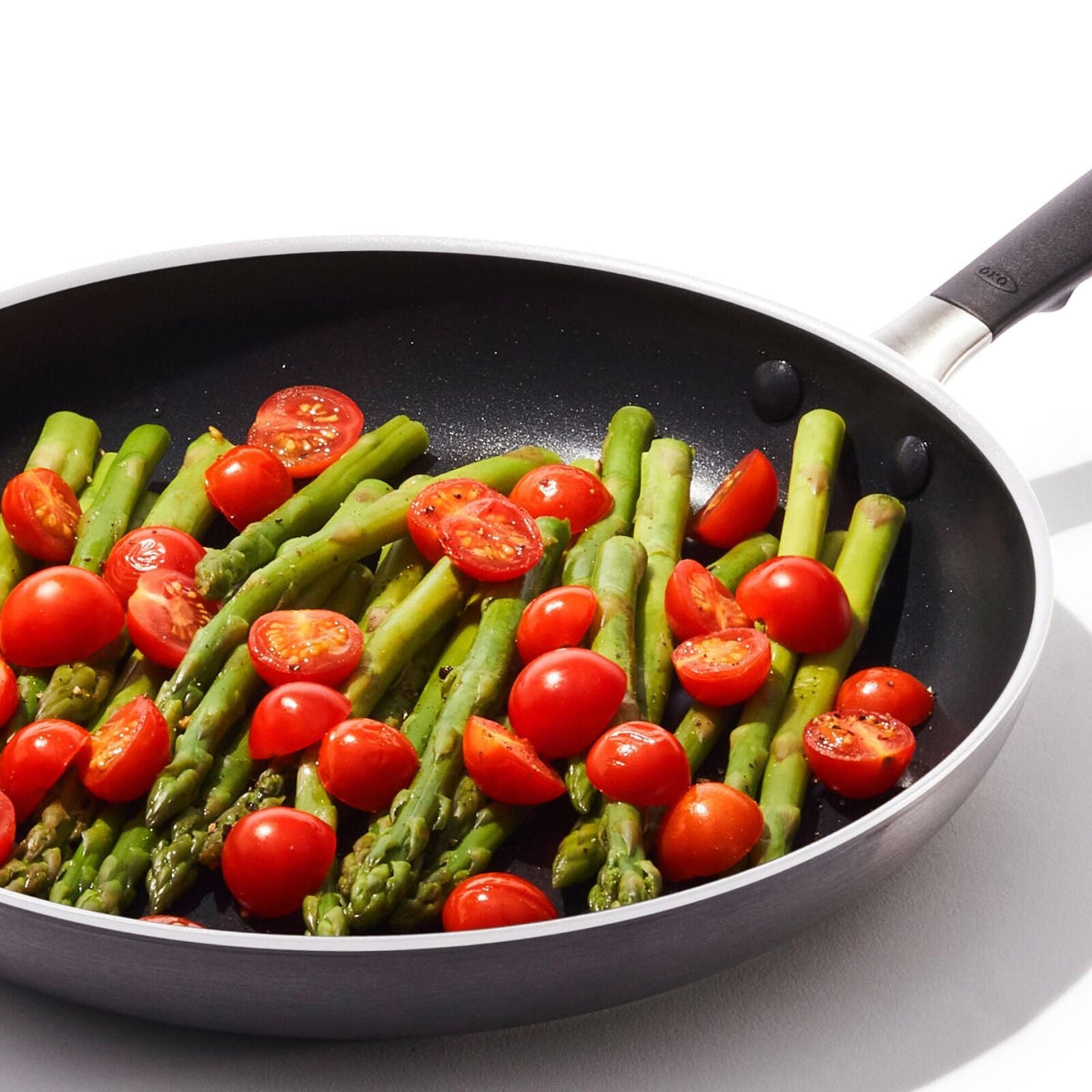 non-stick-pro-every-day-12-inch-frypan-r0 oxo_cc010470-001_nonstick-everyday-12in-fry-pan_pdp_05.jpg