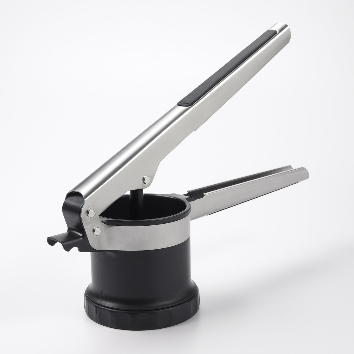 3-in-1-adjustable-potato-ricer-a4 oxo_good_grips_3-in-1_adjustable_potato_ricer_gg_1129780_1.jpg