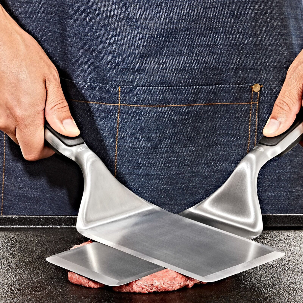 large-griddle-turner-q0 oxo_griddle-turner_pdp_06.jpeg