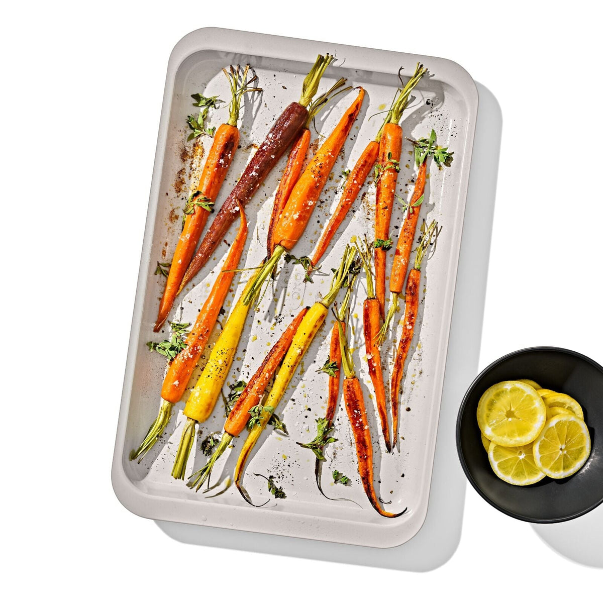 non-stick-pro-ceramic-coated-metal-bakeware-half-sheet-pan-v8 oxo_half-sheet-pan_pdp_01_1.jpg