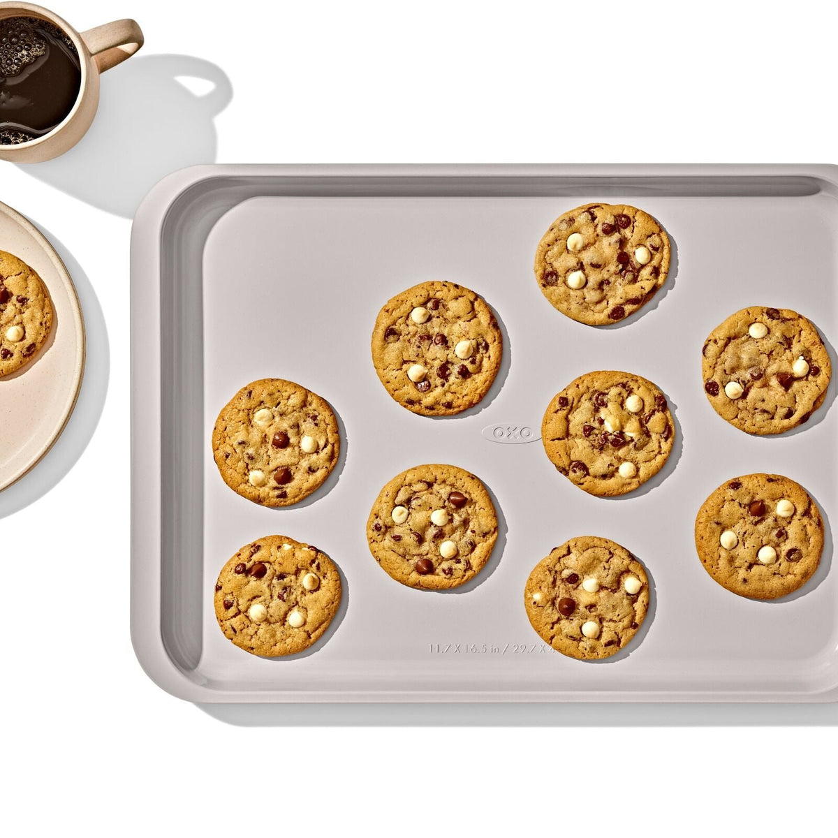 non-stick-pro-ceramic-coated-metal-bakeware-half-sheet-pan-storm-blue-j9 oxo_half-sheet-pan_pdp_03.jpg