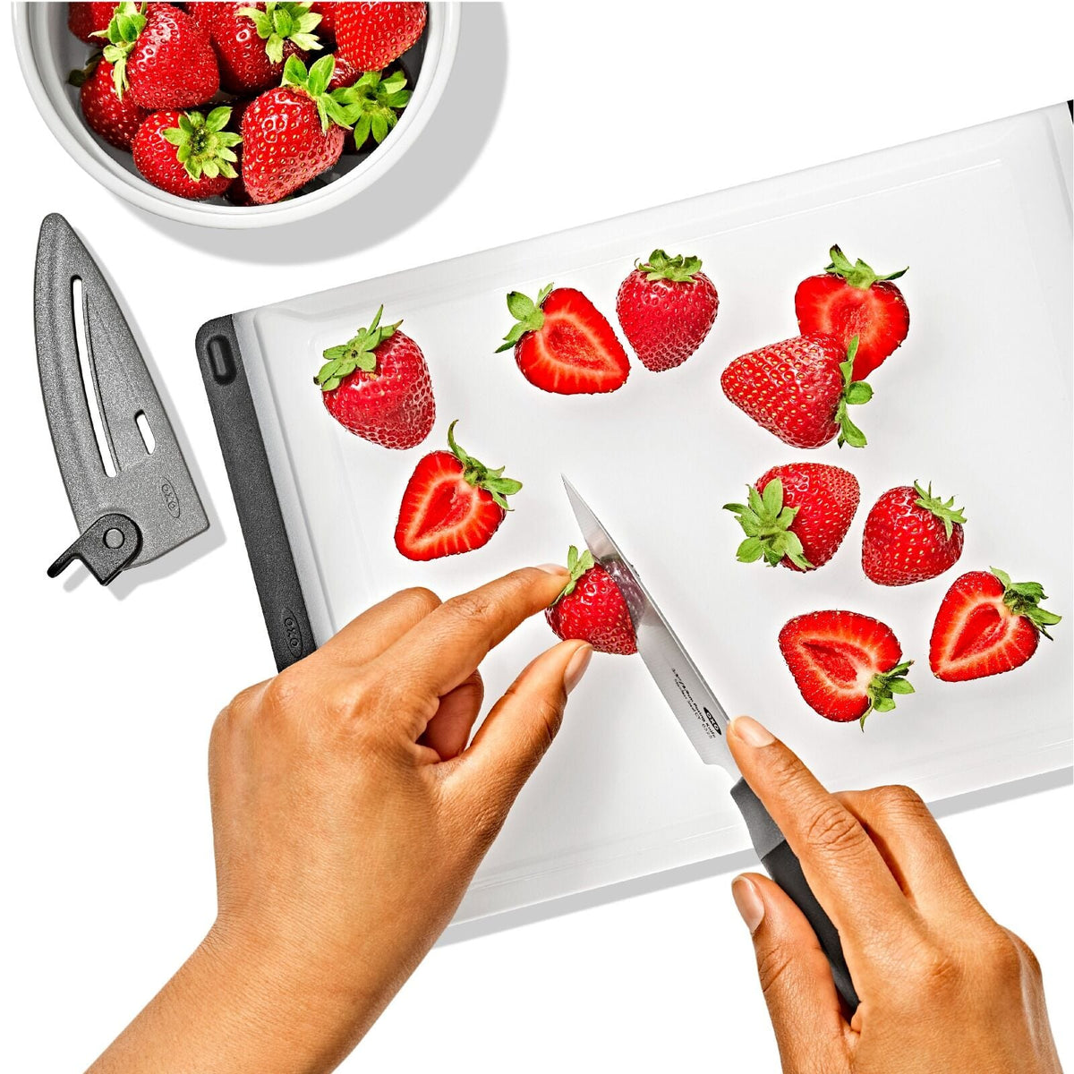 3-5-in-paring-knife-with-locking-sheath-c9 oxo_paring-knife-with-sheath_pdp_05.jpeg