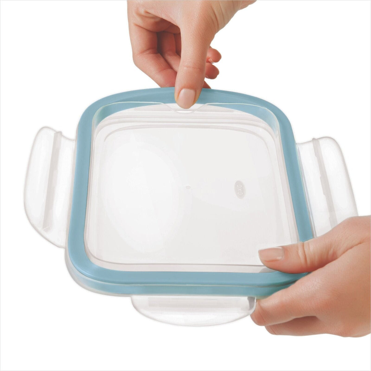 smart-seal-1-6-cup-glass-rectangle-container-arctic-blue-a0 oxo_smartseal_rectangle-glass-arctic_pdp_05_2.jpeg
