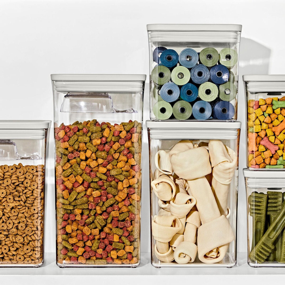 oxo-pet-pop-container-with-scoop-big-square-medium-4-4-qt-4-2-l-h9 pet_pop-food-treat-storage_pdp_03_1.jpeg