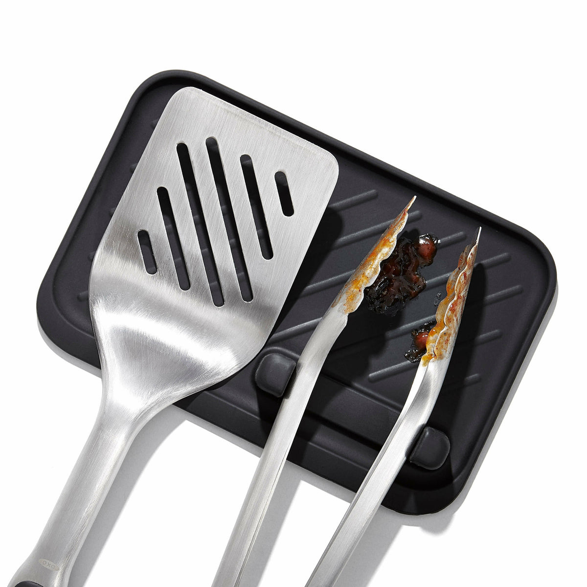 oxo-good-grips-grilling-turner-and-tongs-set-r5 sw_21185800_050620_1_rgb_1_.jpg