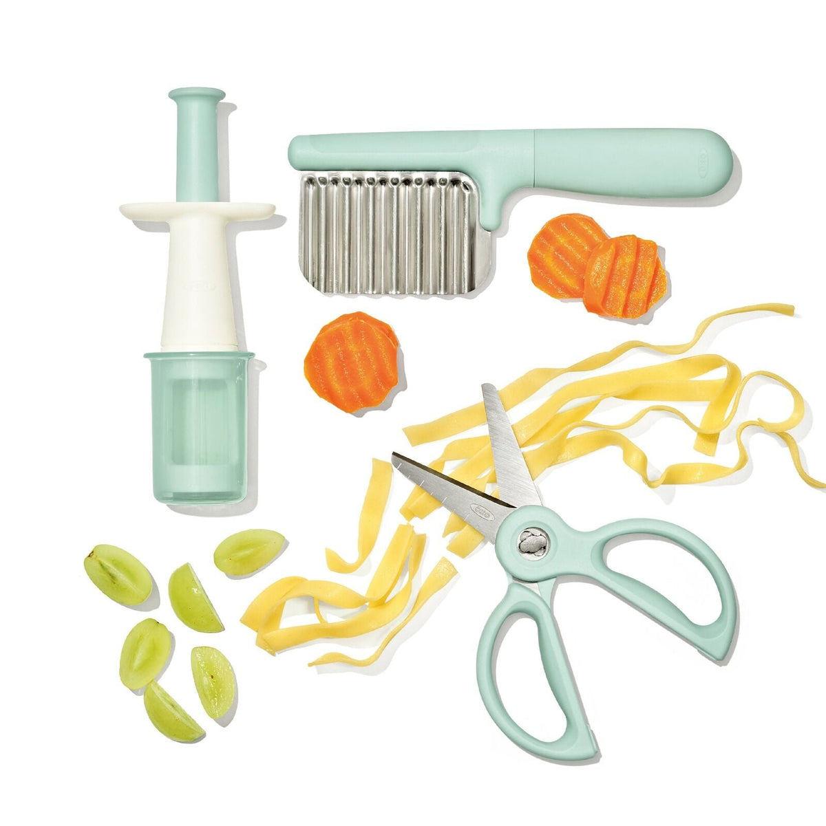 cut-and-prep-set-3-piece-x9 tot_61176700_baby-food-prep-set_pdp_01.jpeg