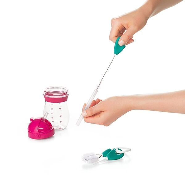 cleaning-set-for-straw-and-sippy-cups-b9 tot_62123100_4d.jpg