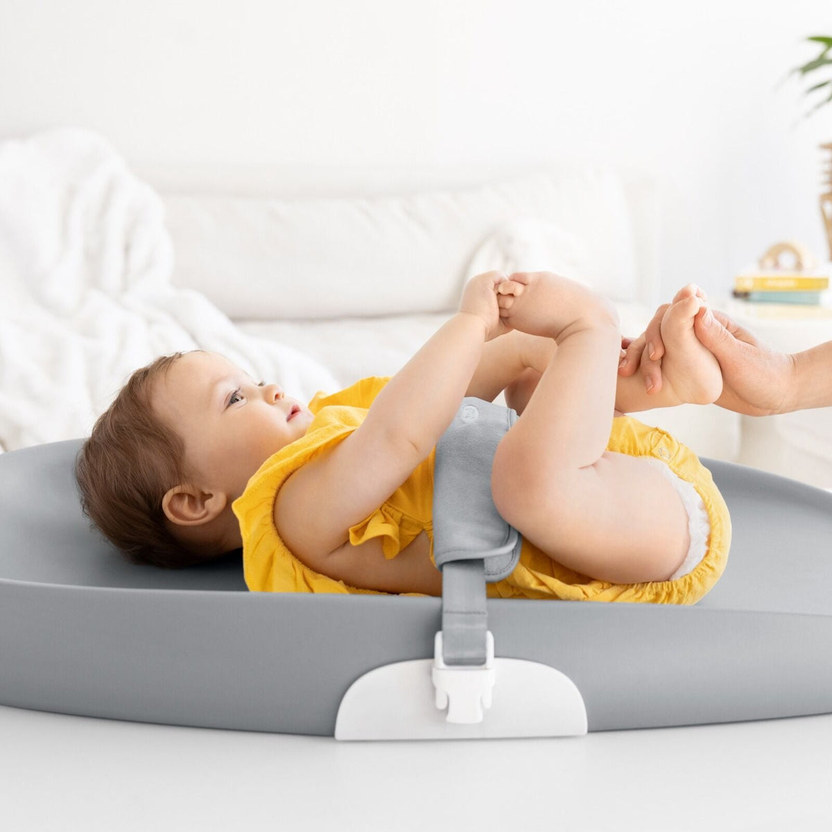 tot-changing-pad-gray-w8 tot_63154800_changingpad_pdp_02.jpg