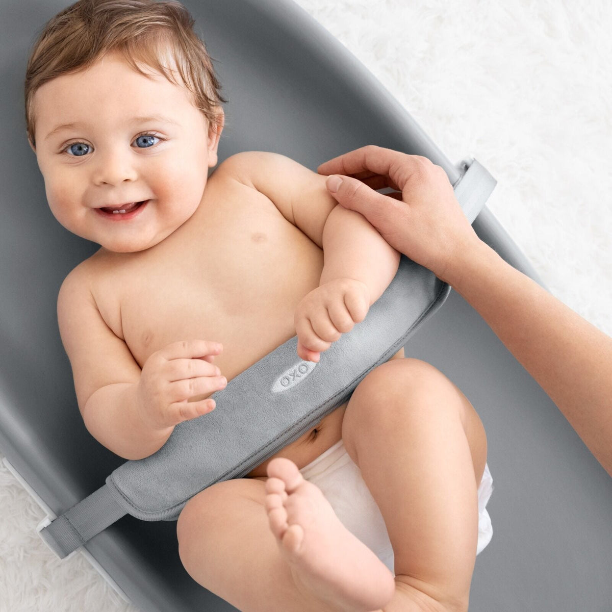 tot-changing-pad-gray-w8 tot_63154800_changingpad_pdp_05.jpg