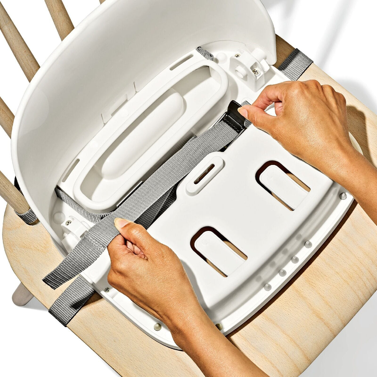 perch-booster-seat-with-straps-z8 tot_63172900_perch-booster-seat-blossom_pdp_02.jpeg
